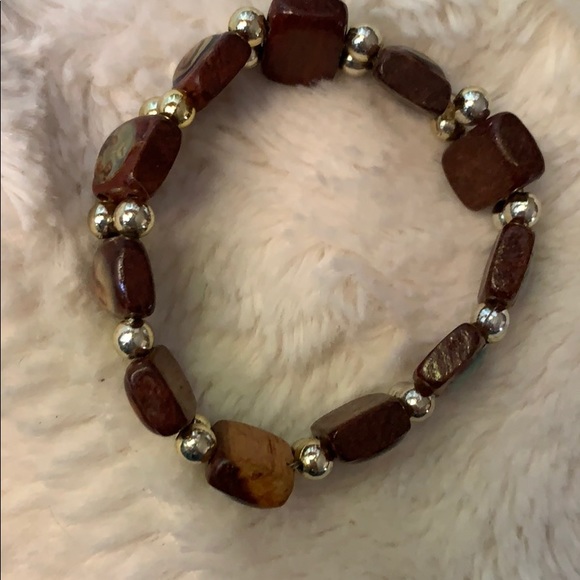 Lovely Painted Wooden Stretchy Bracelet - Picture 5 of 6